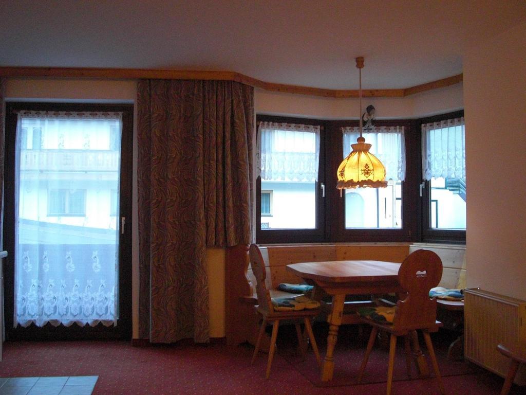 Hotel-Pension Flora Saalbach-Hinterglemm Chambre photo