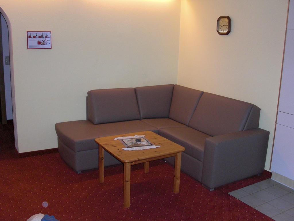 Hotel-Pension Flora Saalbach-Hinterglemm Chambre photo