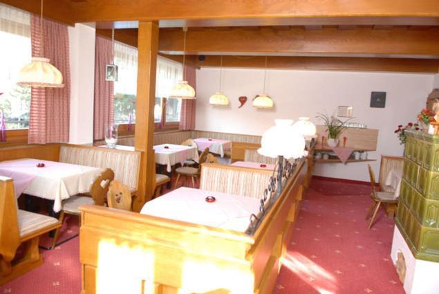 Hotel-Pension Flora Saalbach-Hinterglemm Extérieur photo