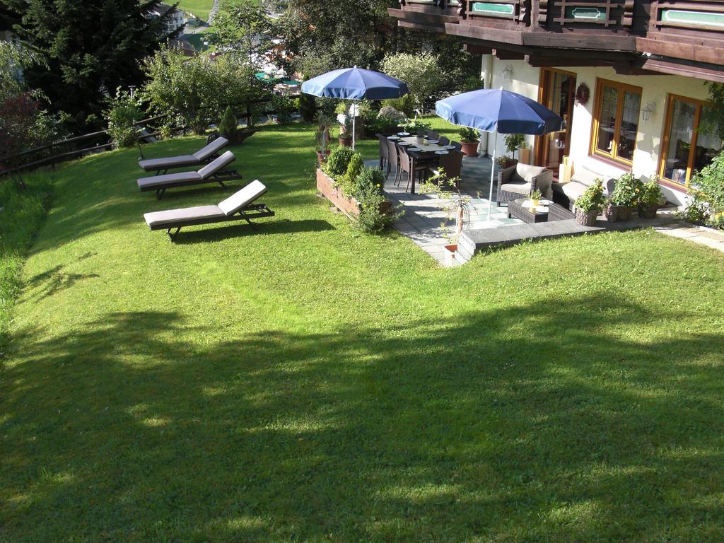 Hotel-Pension Flora Saalbach-Hinterglemm Extérieur photo
