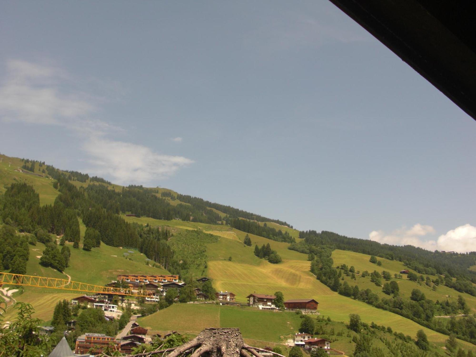 Hotel-Pension Flora Saalbach-Hinterglemm Extérieur photo