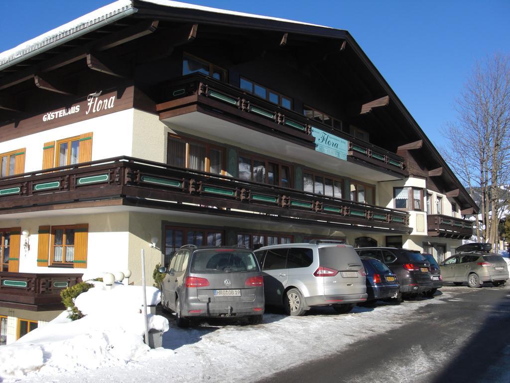 Hotel-Pension Flora Saalbach-Hinterglemm Extérieur photo